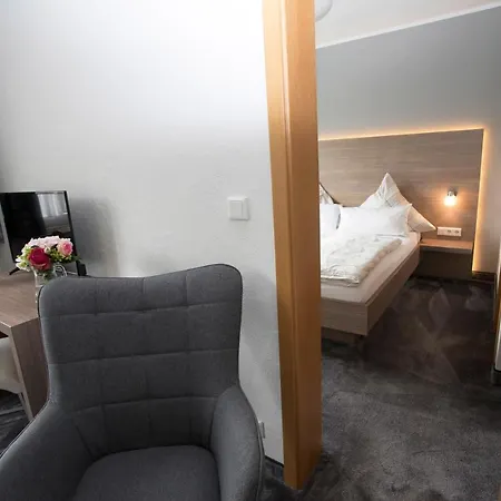 フォルストハウス 3*