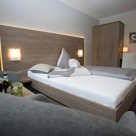 Forsthaus 3*